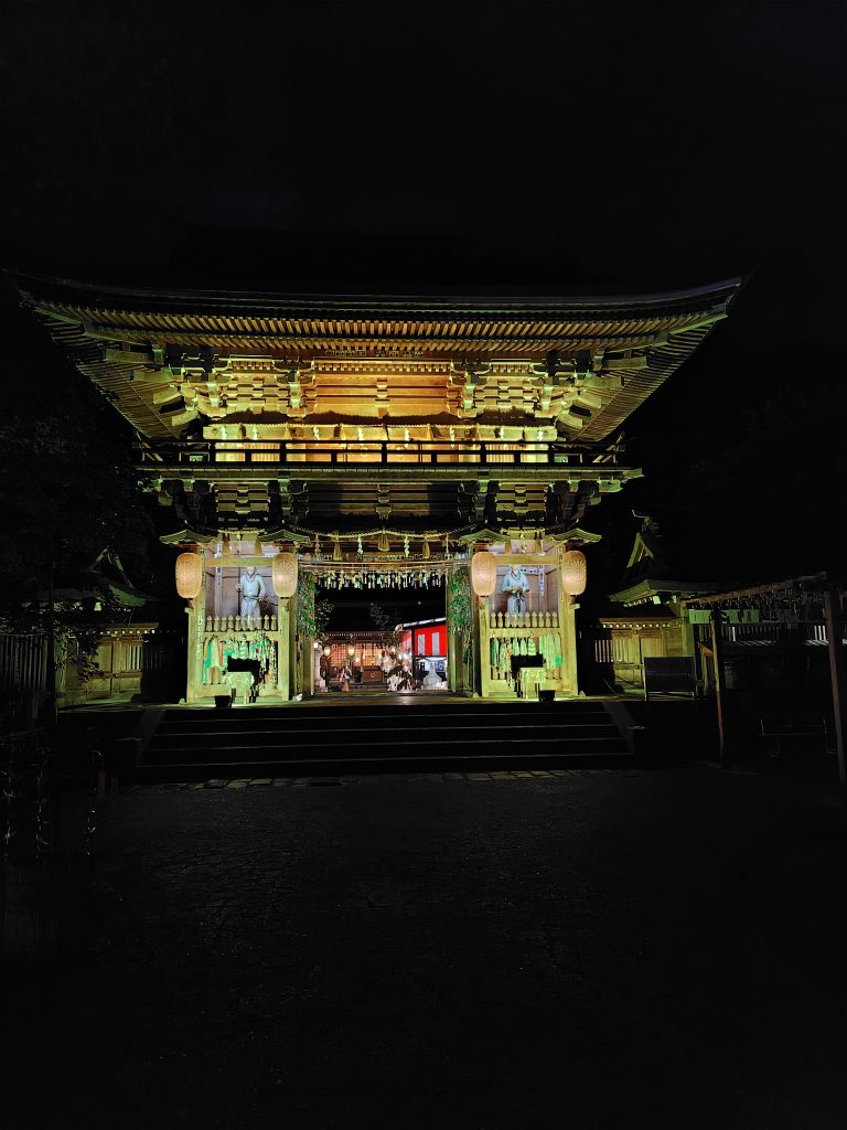 伊佐須美神社　楼門（夜）